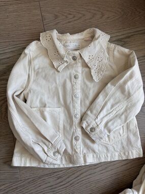 Zara Kids Cream Eyelet-Trim Denim Jacket + bottoms | 4y